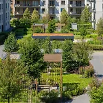 Elegant In With Air Conditioning And Parking By Renters Prestige