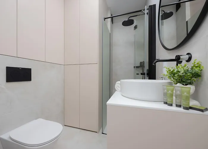 Elegant In With Air Conditioning And Parking By Renters Prestige Warschau