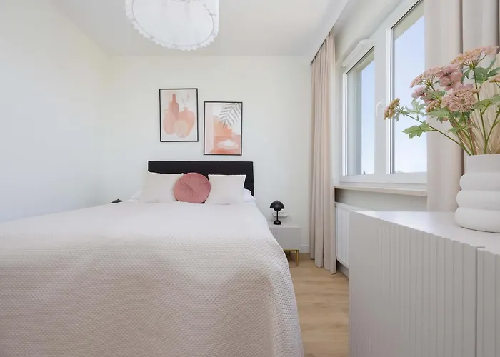 Apartment Elegant In With Air Conditioning And Parking By Renters Prestige *