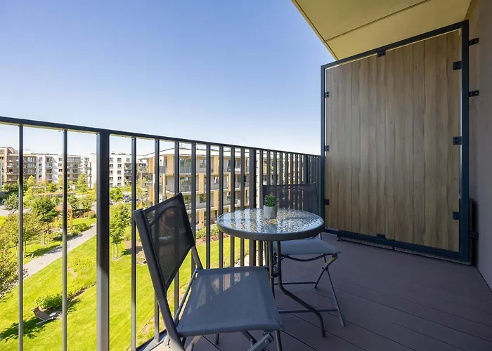 Elegant In With Air Conditioning And Parking By Renters Prestige *