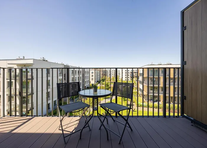 Elegant In With Air Conditioning And Parking By Renters Prestige Warschau