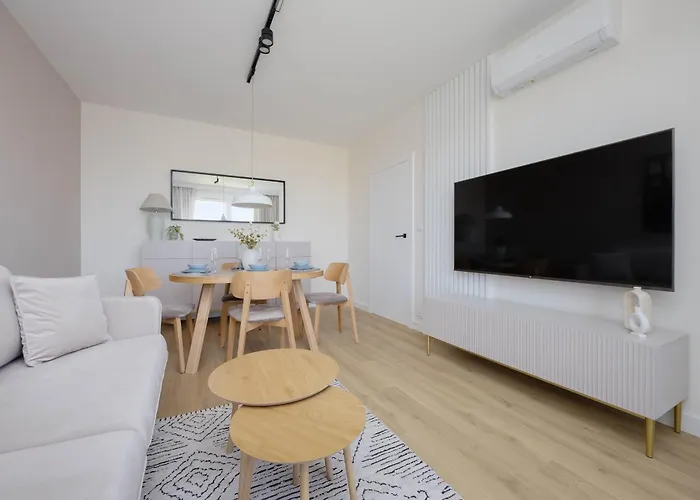 Elegant In With Air Conditioning And Parking By Renters Prestige